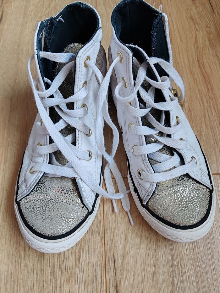 Converse