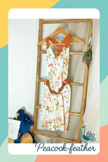Robe blanche fleurie neuve TU