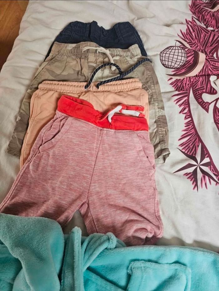 Lot vêtements garçon 5 ans - photo numéro 4