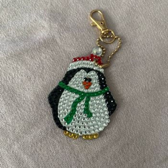 Porte clés pingouin  en diamong painting