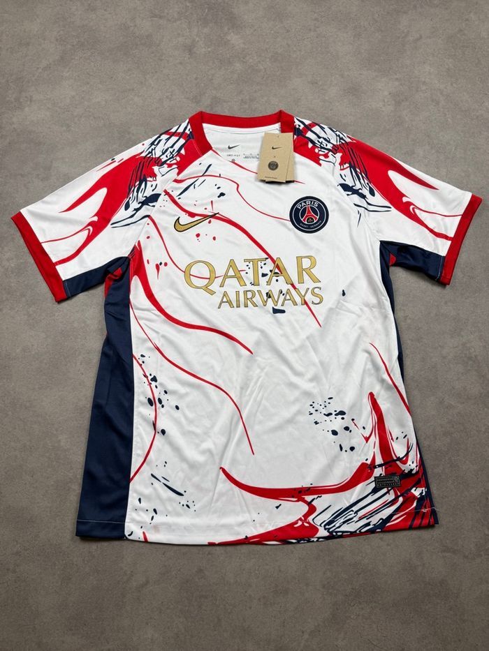 VENTE DE MAILLOTS DE FOOT 🔥 Tout à 25€ pièces (j’ai d’autre maillot que sur les photo) demander la taille en Pv - photo numéro 7