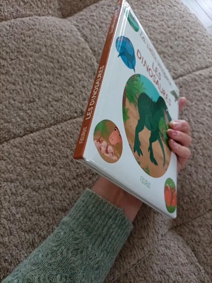 Livre La petite imagerie Les dinausores - photo numéro 5