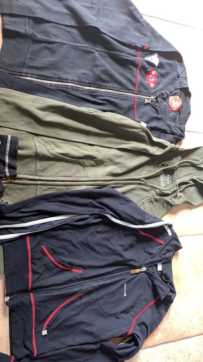 Lot de 3 gilets + un polo manches longues taille 38/40 - photo numéro 2