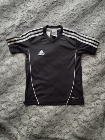 T-shirt Adidas taille 6ans