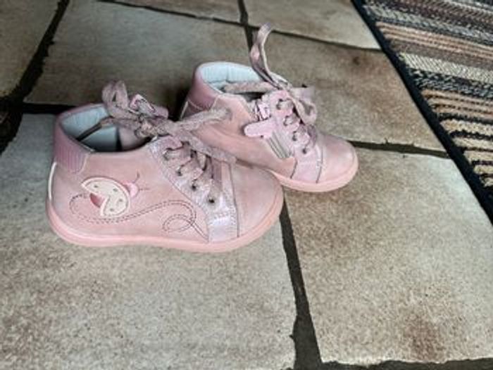 Chaussures fille taille 23