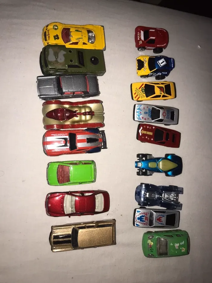 Gros lot de voitures - photo numéro 2