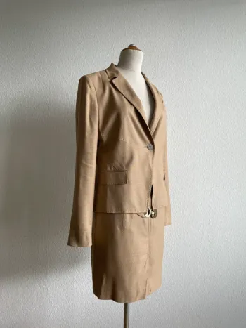 Tailleur veste jupe Versace Collection camel