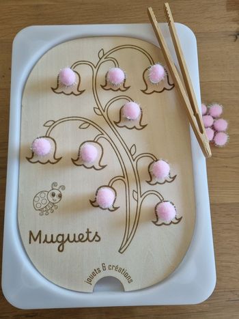 Petit insert pour bac Trofast ikea "Muguets" avec pompons et pince 