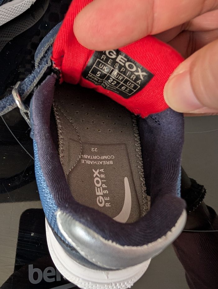 Baskets garçon ultralegeres. Taille 22. Neuf. Geox - photo numéro 5