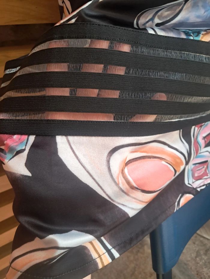 Save the queen robe été T.36/38 neuve - photo numéro 7