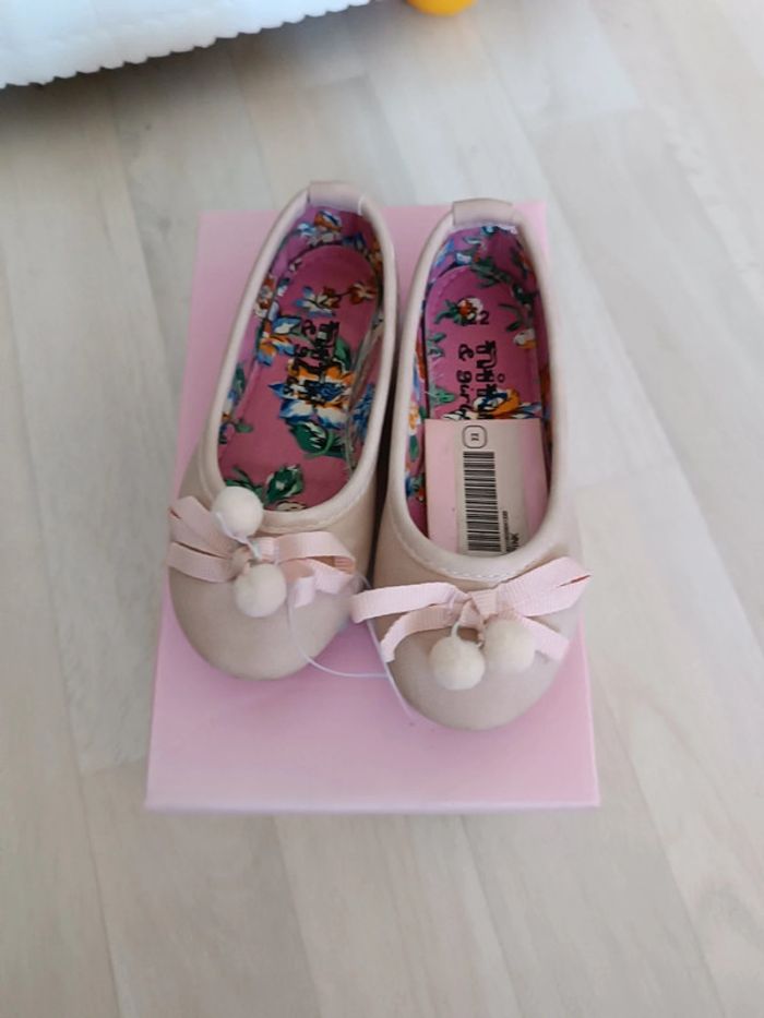 Ballerines neuves t22 - photo numéro 2