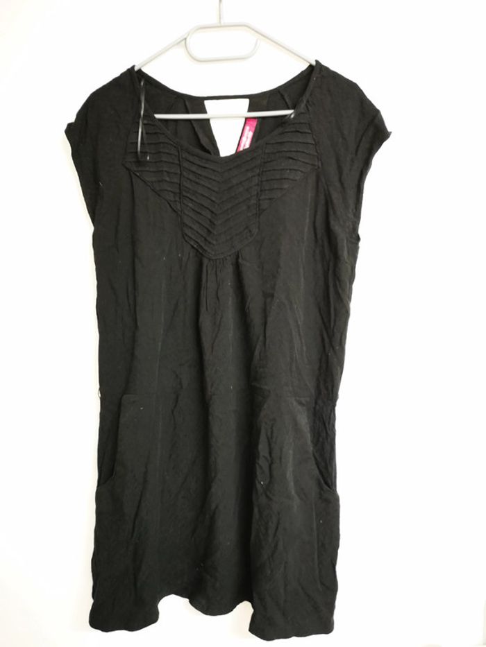 Robe cache cache noir 40