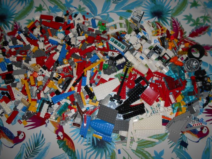 Lot Légo vrac + figurines + notices - photo numéro 3