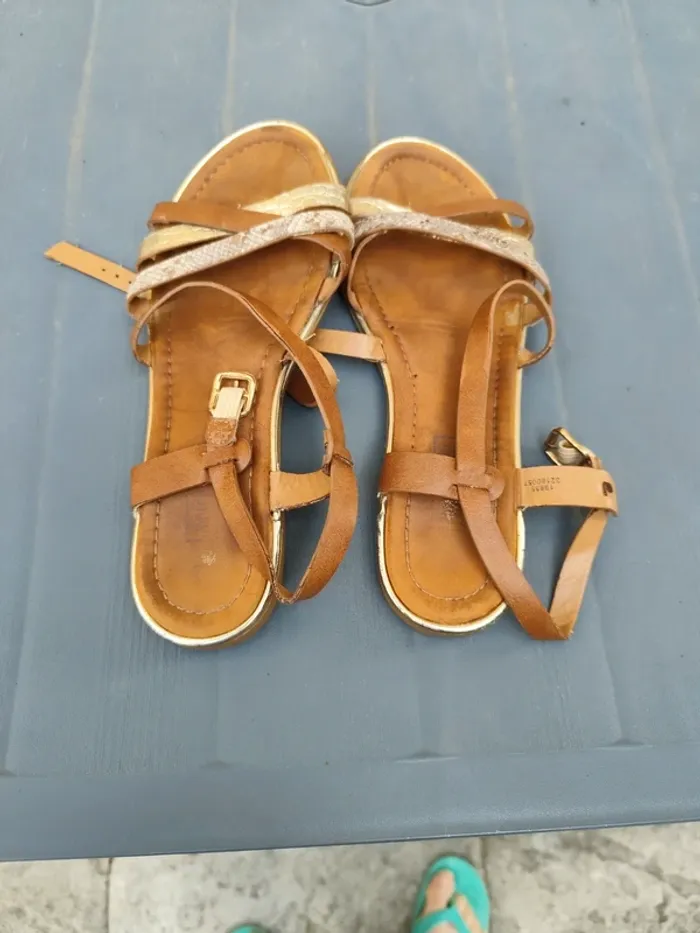 Nu-pieds taille 37 - photo numéro 4
