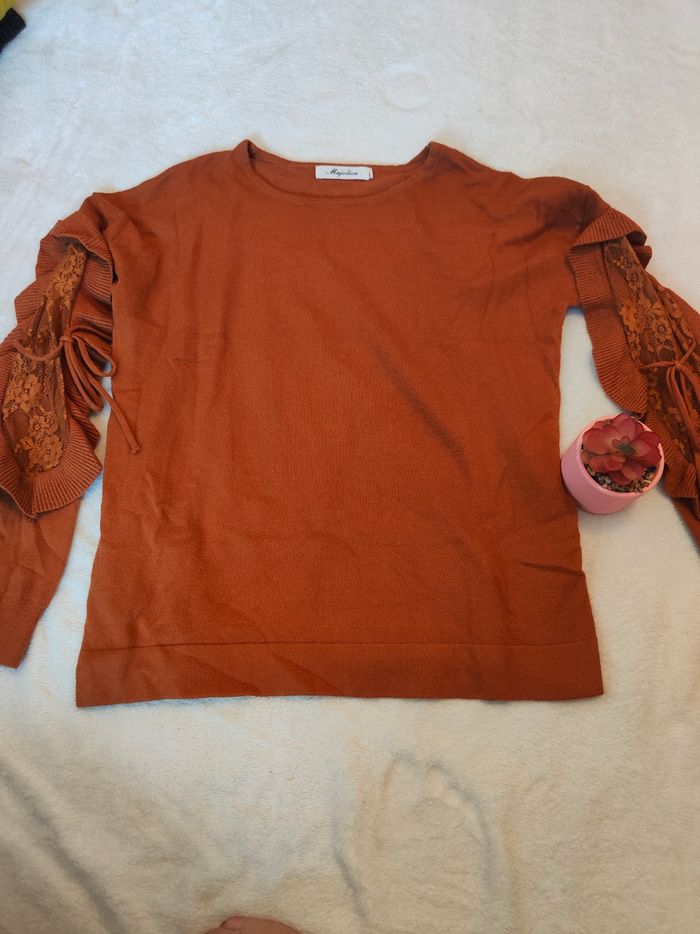 Pull fin manche en dentelle femme