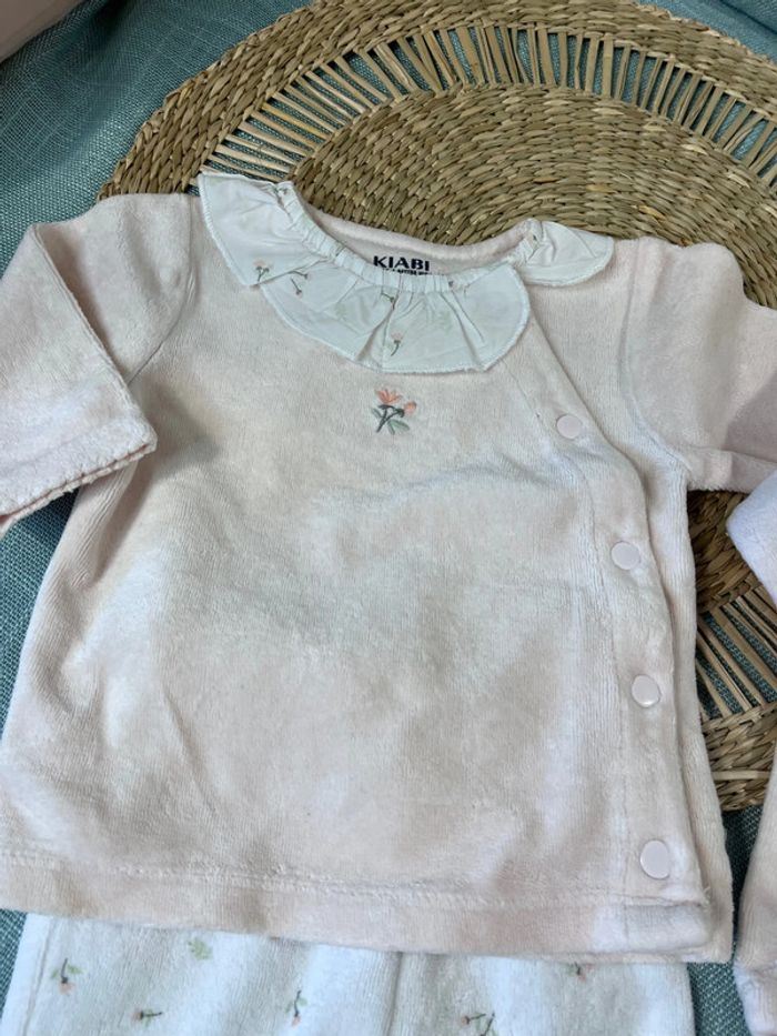 Lot 2 pyjamas jumelles taille 1 mois - photo numéro 2