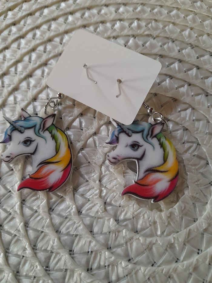 Paire de boucle d oreille licorne - photo numéro 3