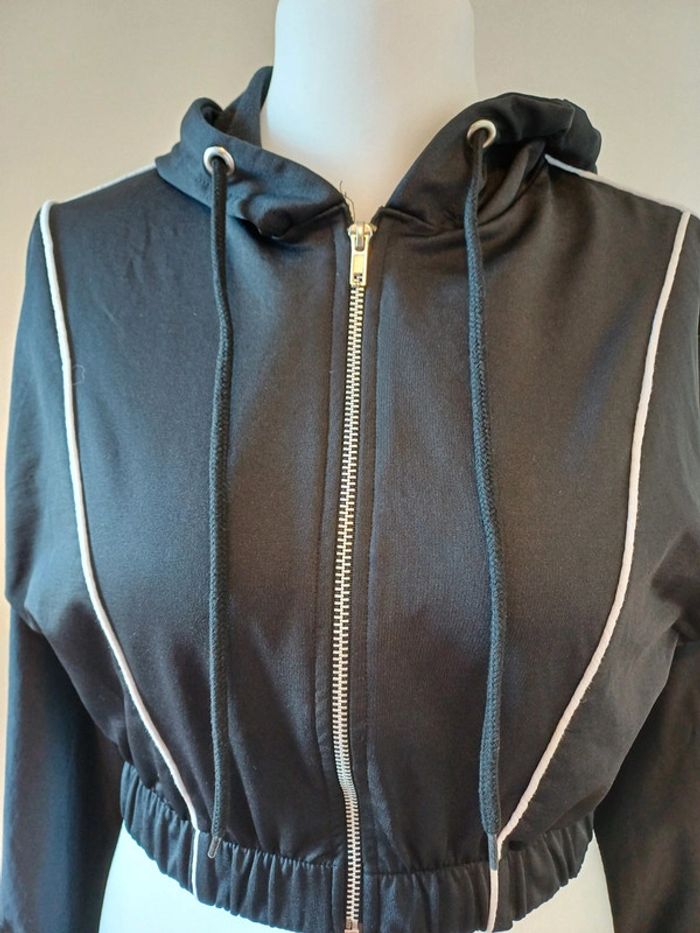 Veste noire courte zippée Boohoo taille L 40 - photo numéro 2