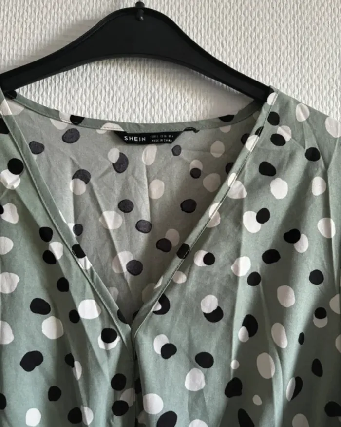 Robe vert sauge à pois - photo numéro 3