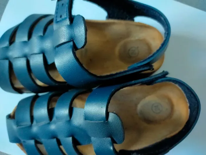 Sandales bleu marine – Pointure 24 – Kiabi - photo numéro 2