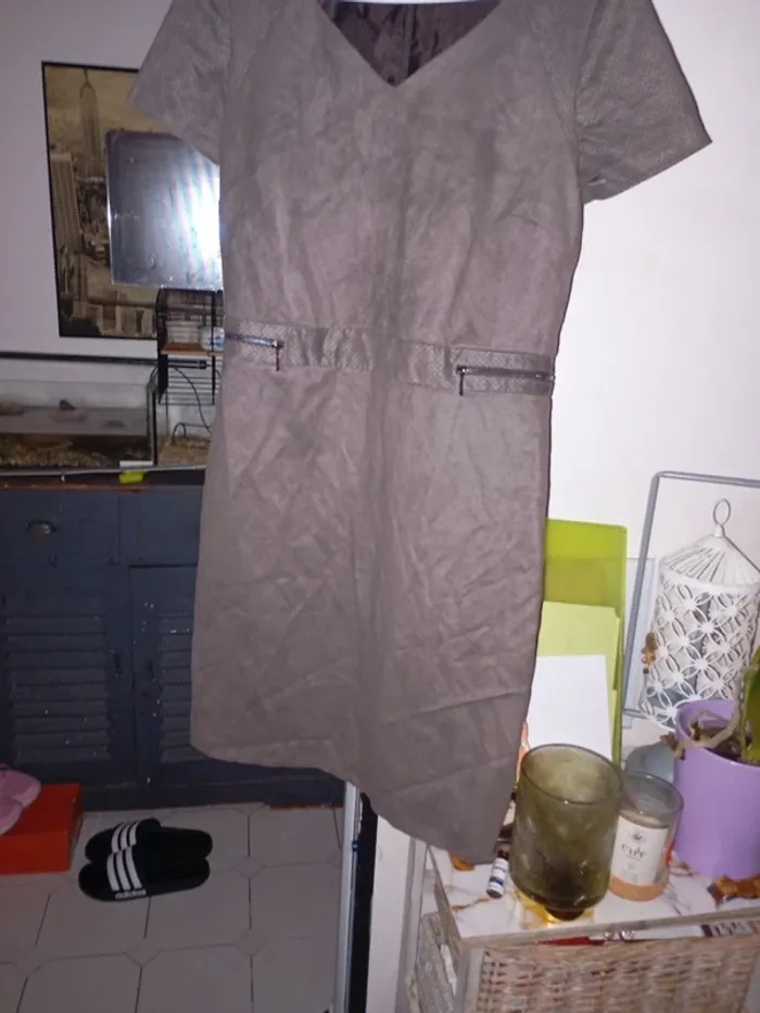 Robe en daim t 38