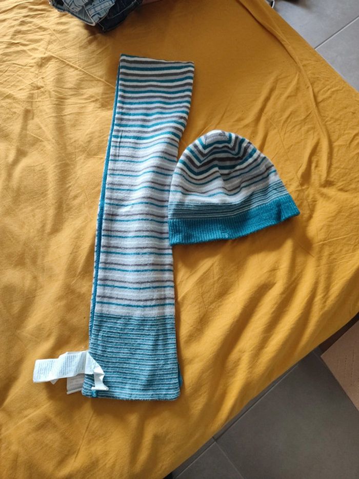 Ensemble bonnet écharpe 18/23 mois