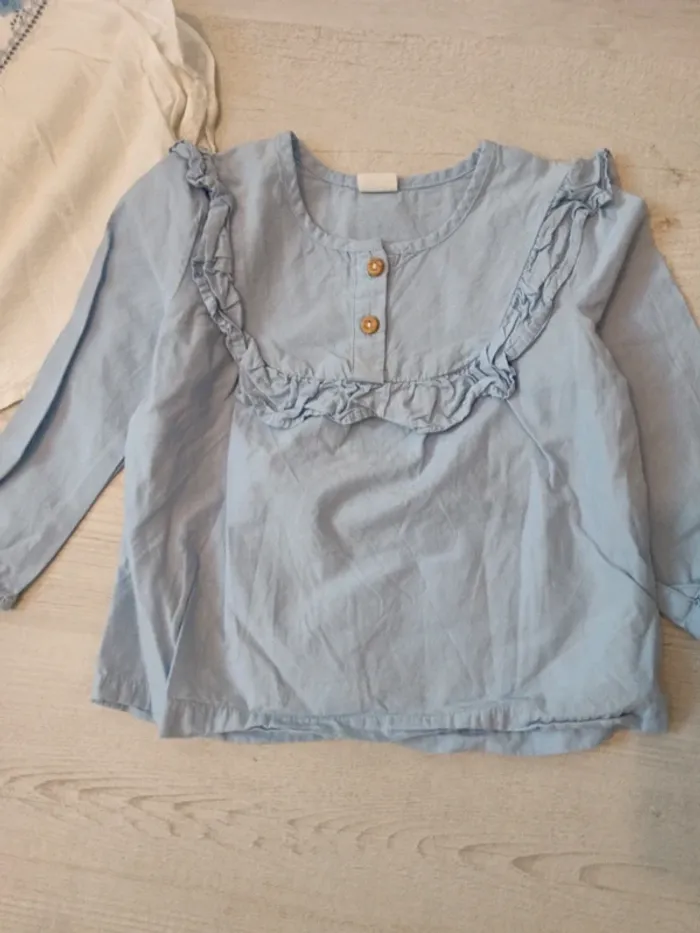 2 blouses 2 ans - photo numéro 2