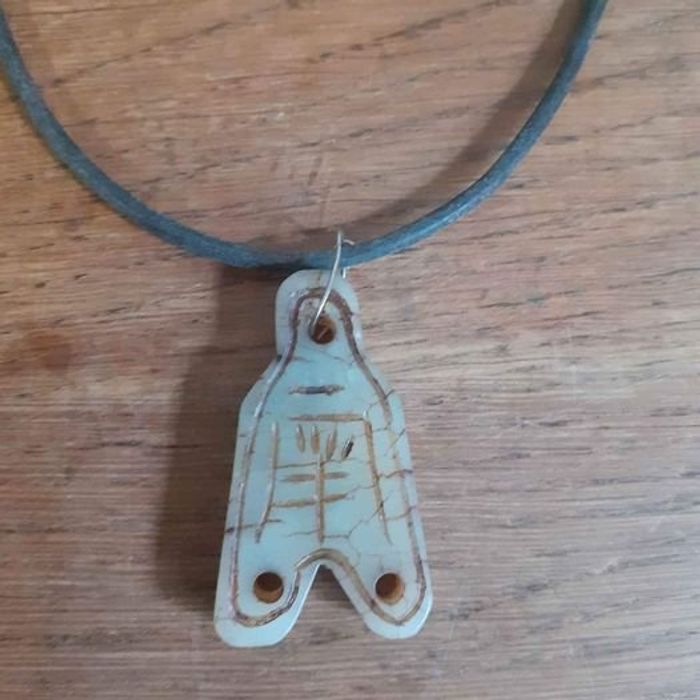 Collier avec pendentif style pierre - photo numéro 2