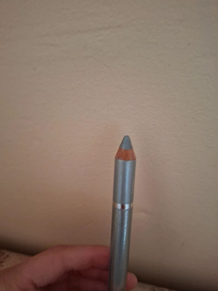Crayon pour les yeux - photo numéro 2