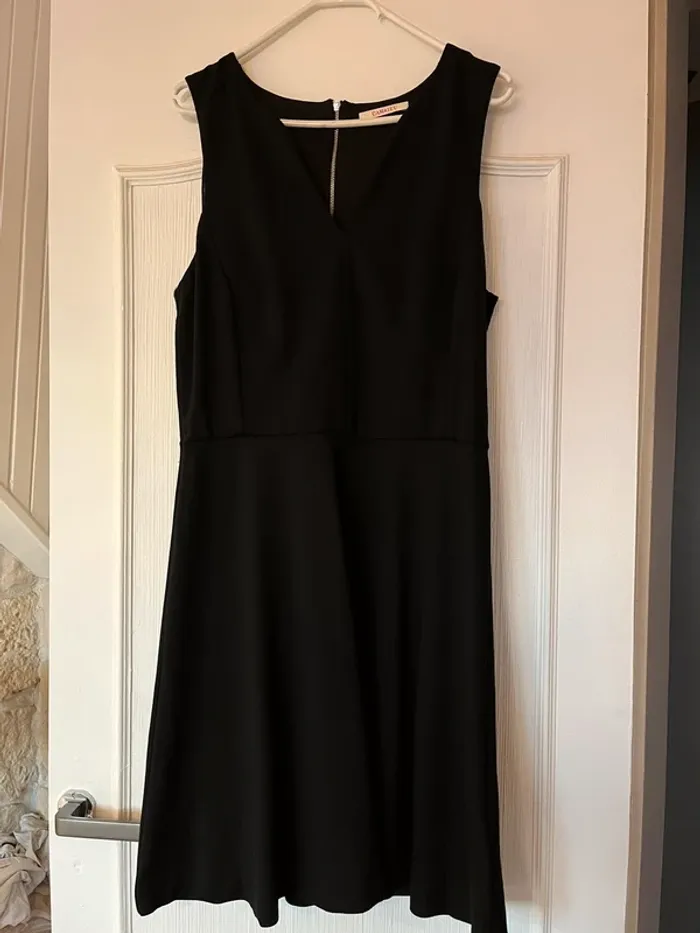 Petite robe noire Camaïeu (neuf, noir), XXL / 44 / 16