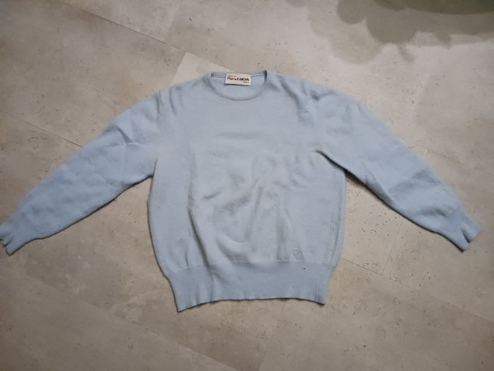 pull bleu ciel col rond Taille 36-38 Création Pierre Cardin Paris Très doux - photo numéro 2