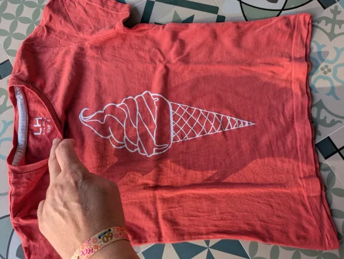 1 tee-shirt et 1 débardeur 3 ans - photo numéro 2