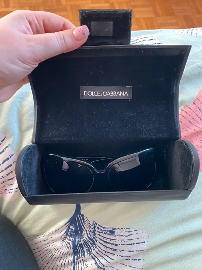Lunettes de soleil noires Dolce & Gabbana - photo numéro 9