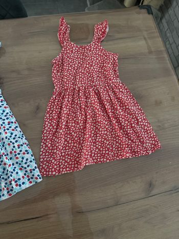 Lot 2 robes 