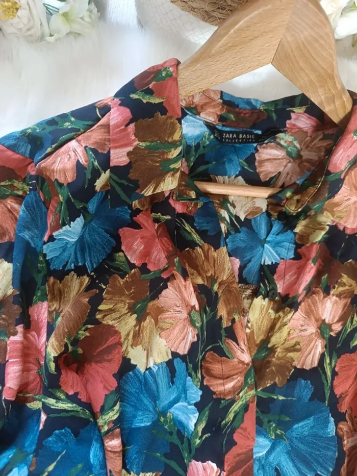 Jolie haut fleuri Zara taille M - photo numéro 2
