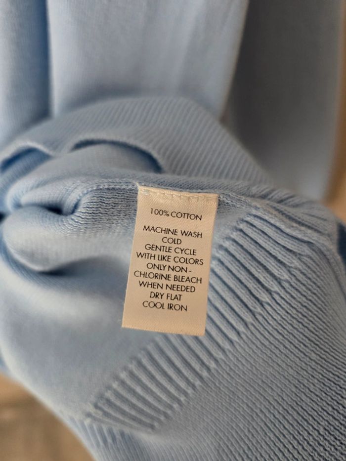 Pull sweat Calvin Klein col V bleu ciel coton taille S – Basique chic et confortable - photo numéro 3