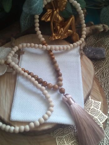 Collier Sautoir bohème en perles de bois + pierres de jaspe