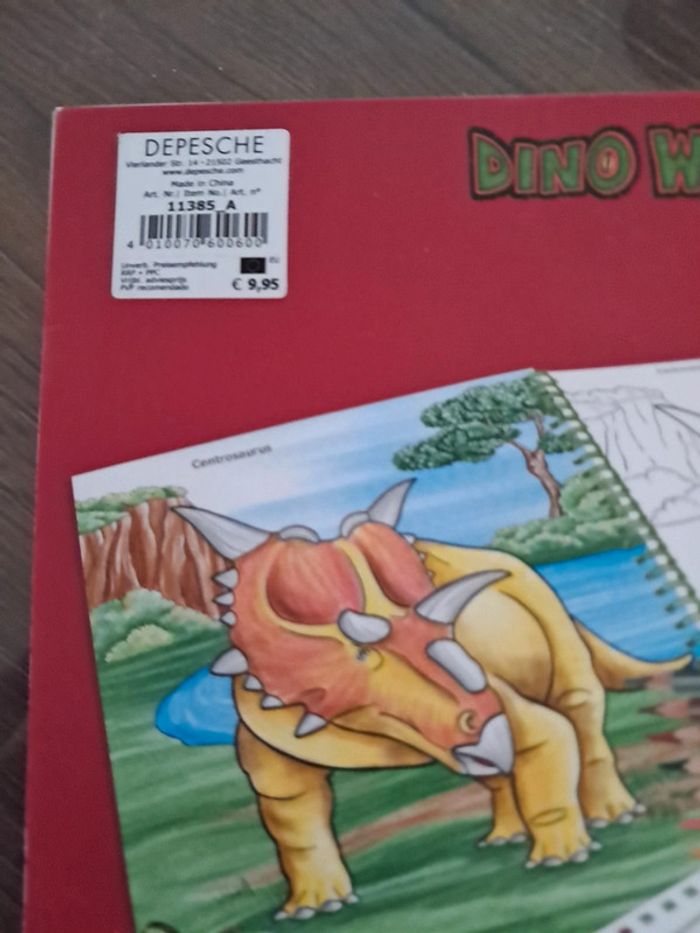 Dino livre coloriage avec autocollant neuf. - photo numéro 7