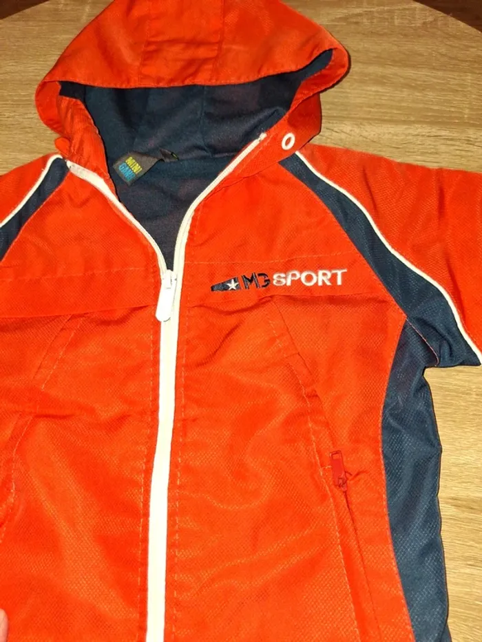 Veste survêtement à capuche - photo numéro 3