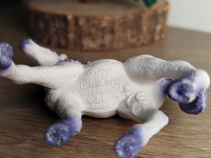Figurine jeune licorne lilas Schleich Animal imaginaire Bayala - photo numéro 5