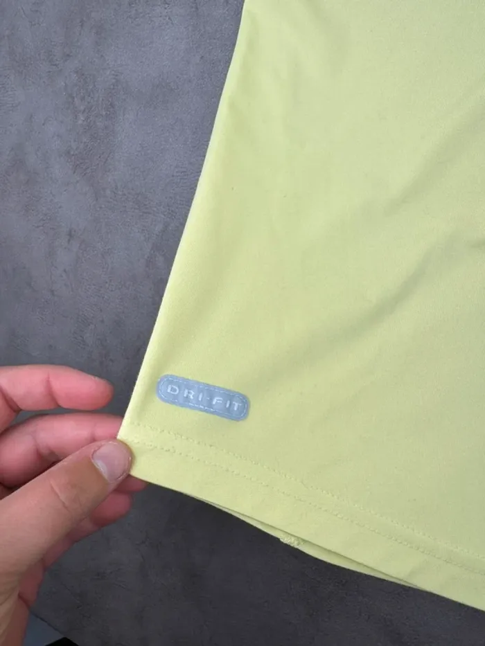 T-shirt Nike Running Vintage Dry Fit Solo Swoosh Jaune Fluo Taille XL - photo numéro 4