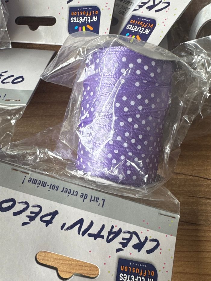 Lot de 6 bobines de ruban lilas à pois blanc neuf - photo numéro 2