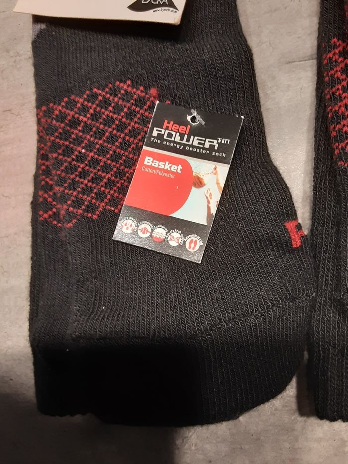 Lot chaussettes de sport - photo numéro 4