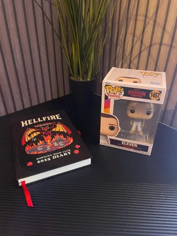Lot Agenda + Pop Stranger Things