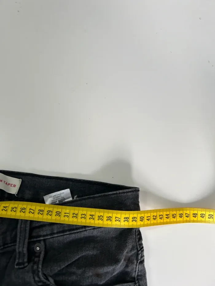 Jean Levi's Femme Noir W29 L29 | Slim Taper Troué | Taille FR40 | Très Bon État BP39 - photo numéro 12