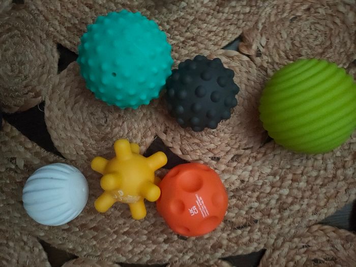 Lot 6 balles sensorielles Infantino