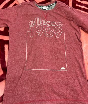 Tee-shirts bordeaux