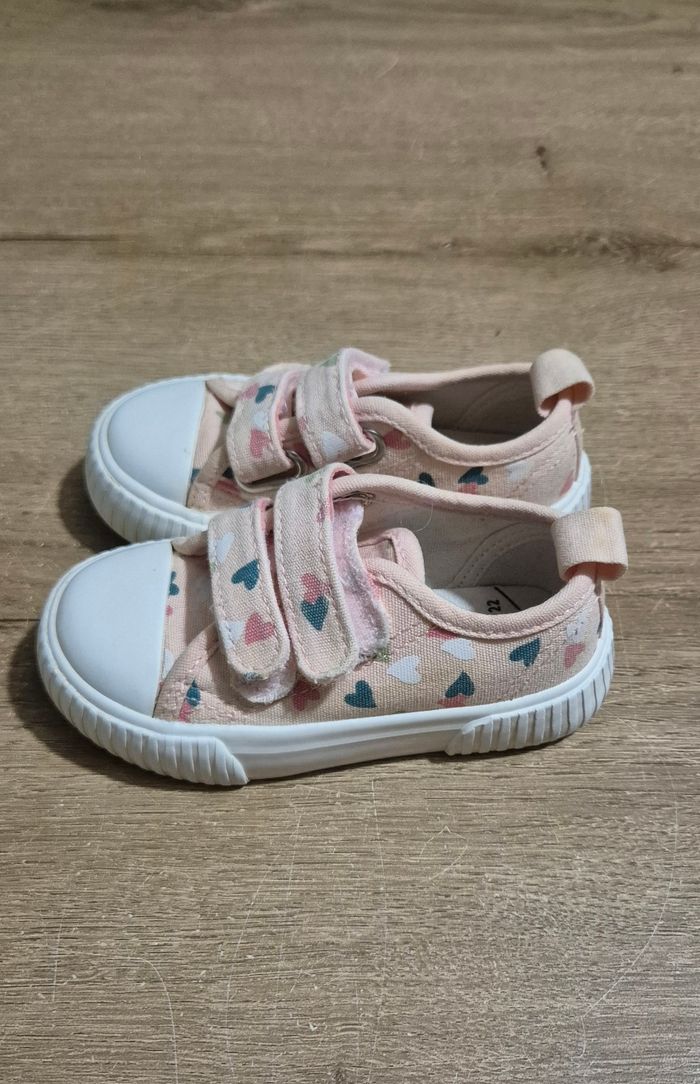 Baskets en toile T.22 - photo numéro 3