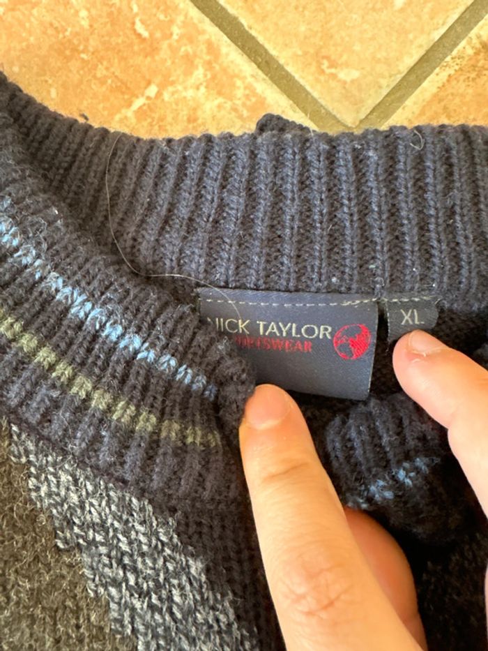 Pull Nick Taylor - photo numéro 2