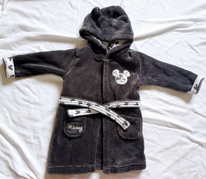 Lot de vêtements taille 6 mois Disney - photo numéro 2